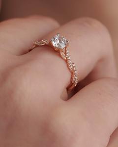 Premium Diamond Twist Shank Solitario Anillo Sólido 10K Oro Compromiso Boda Joyería Moissanite Proveedor al por mayor Exportación a granel - Product Image 4