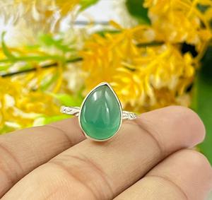 Anillo de plata de ónix verde natural, anillo de piedras preciosas de ónix verde gota de lágrima para mujer, joyería de plata Bohemia hecha a mano - Product Image 1