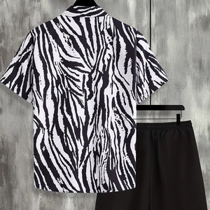 Conjunto de dos piezas de ropa informal de verano para hombre, camisa de manga corta negra, pantalones cortos de secado rápido, transpirable, logotipo personalizado a la moda - Product Image 2