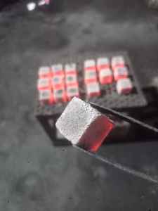 Confiez-vous de la qualité supérieure des chichas d'Indonésie, fabriquées avec du charbon de coco de qualité supérieure et du charbon actif. - Product Image 5