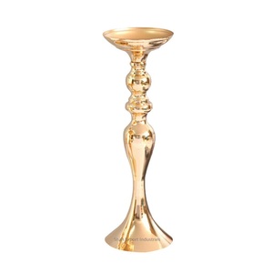 Bougeoir pilier en métal dernier modèle fini or brillant pour la maison et les piliers de bougie décoratifs de table de Noël - Product Image 1