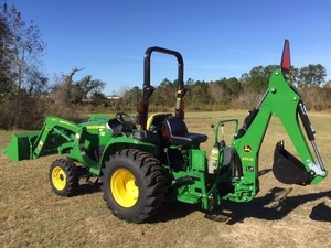 Tractor de Ruedas John Deere 3038E de 70HP 4WD con Cargador Frontal y Cucharón, Equipo Agrícola Utilitario para Motor y Transmisión - Product Image 2