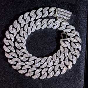 Collar con colgante de plata de ley 925 con diamante moissanita VVS brillante de alto brillo para uso unisex. - Product Image 6