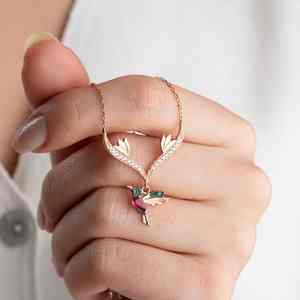 Collier pendentif en moissanite oiseau colibri délicat pour femmes, argent 925 plaqué or, bijoux minimalistes de la nature, mode, oiseau charmant - Product Image 1