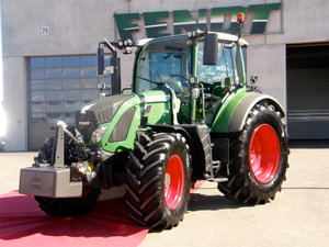 Trattore Agricolo Fendtt 500 Vario Usato Più Venduto, 70CV 4WD, Alta Produttività, Trasmissione a Ingranaggi con Motore, Cambio e Pompa - Product Image 6