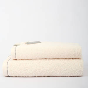 Juego de 2 Toallas de Algodón Nina Ricci para Cara y Baño, con Superficie de Pelo Largo, Suaves y Altamente Absorbentes, para Uso en el Hogar y Hoteles - Product Image 5