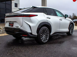 Neatly 2023 Le-xuus RZ 450e Luxury AWD Plus Sans Accident Conduite à Gauche/Droite - Product Image 1