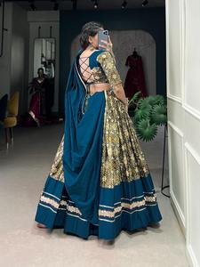 Tenue de créateur fantaisie à feuilles persistantes haute sur demande Dola soie rayonne Lehenga Choli & Dupatta avec imprimé avec feuille de travail à vendre - Product Image 4