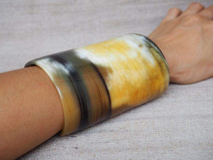 Trending <b>African</b> Style Natural Polished Eco-Friendly Modern Buffalo Horn Bracelets Bangles Hand Jewelry Handcrafted Crescent - Product Image 4
