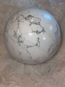 Qualité supérieure Naturel Blanc Howlite Cristal Sphère Boule En Vrac Reiki Poli Quartz Pierres Précieuses De Guérison pour L'amour Style Feng Shui - Product Image 4