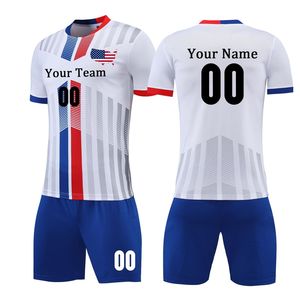 ชุดยูนิฟอร์มฟุตบอลของผู้ชายเสื้อตาข่ายและกางเกงขาสั้นมีสไตล์พร้อมชื่อผู้เล่นทีมและหมายเลขชื่อและโลโก้ - Product Image 4