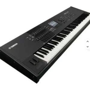 Teclado Digital de 88 Teclas con Acción de Martillo, Estilo Motif Xf8, NUEVO - Product Image 2