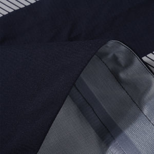 Chaqueta de seguridad de alta visibilidad negra con rayas reflectantes y detalles en amarillo neón ropa de trabajo impermeable con capucha para exteriores - Product Image 5