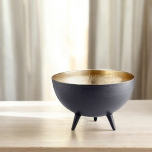 Elegante cuenco de latón macizo con acabado mate, perfecto para decoración de jardín y plantación elegante, añade encanto a cualquier espacio al aire libre - Product Image 6