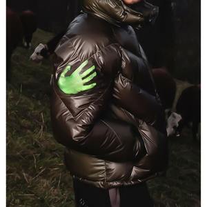 Chaquetas Acolchadas para Hombre con Capucha Termocrómica, Resistentes al Viento, con Sensor de Temperatura y Cambio de Color Reactivo al Calor, OEM - Product Image 5