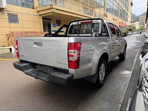 รถกระบะเชิงพาณิชย์ ปี 2024 2.5T JE4 D2 5Q5 4WD เครื่องยนต์ดีเซลเทอร์โบ เกียร์อัตโนมัติ หลังคาพาโนรามิก กล้องมองหลัง 360 องศา ระดับซูเปอร์ลักชัวรี่ - Product Image 6