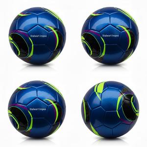 Ballon de football en PU laminé standard avec logo personnalisé pour les séances d'entraînement scolaire, les clubs ou les activités sportives en classe de sport - Product Image 5