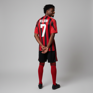 Vente en gros d'usine, qualité supérieure, 100% polyester, sublimation, maillot de football/soccer rétro à rayures rouges, col en V, manches courtes, séchage rapide - Product Image 3