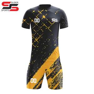 Camiseta de fútbol de poliéster de diseño personalizado para club sublimado completo, kit de uniforme de fútbol al por mayor - Product Image 1