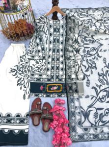 Costume Salwar en soie imprimé numérique de créateur robe Kameez pakistanaise longue à la mode pour les fêtes de mariage pakistanaise indienne - Product Image 5