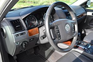 Offre exceptionnelle : Volkswagen Touareg TDI d'occasion 2009, propre et prêt à être expédié - Product Image 2