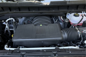 LISTO PARA CONDUCIR - USADO, VOLANTE A LA IZQUIERDA |   CHEVROLET SILVERADO 1500 LT Z71 CREW CAB 4X4 2024 - Product Image 6