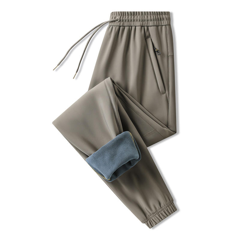 รองเท้าส้นเตี้ยสีกากีเข้มผู้ชาย