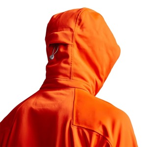 Veste de chasse tout-terrain avec design de camouflage coupe-vent et résistant à l'eau pour une protection ultime dans des conditions extérieures - Product Image 4