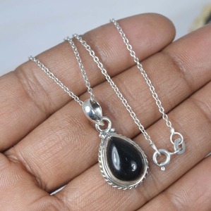 Regalo de boda perfecto para el amor Mejor diseño Colgante Piedra preciosa de ónix negro Colgante de plata esterlina 925 con joyería de sello 925 - Product Image 2