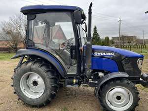 Chargeur de tracteur Lovol M504R d'occasion avec direction à glissement et chargeur frontal, puissance de 37 kW, garantie de 2 ans - Product Image 3