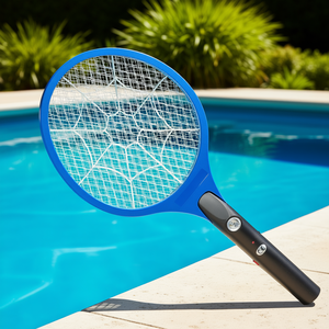 Moustiquaire électrique XXL noire et bleue pour piscine 1616 – Élégante et efficace pour la lutte antiparasitaire au bord de la piscine - Product Image 3