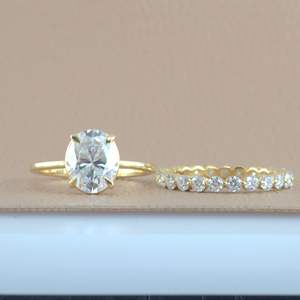 Oval Cut Diamond Unique Style Bridal <b>Set</b> <b>For</b> <b>Women</b> - Product Image 1
