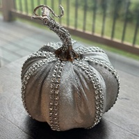 Bibelots de table citrouille décoratifs pour maison moderne pour l'automne Halloween perles de décoration de salon fonctionnent à prix réduit
