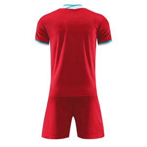 Uniforme de fútbol de poliéster unisex de último diseño, nuevo uniforme de equipo de secado rápido personalizado, nombre, logotipo impreso, sublimación de alta calidad - Product Image 2