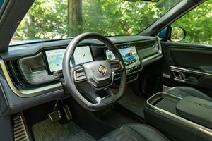 Auto Usado Confiable, Rivian R1T Adventure Edition 2023 - Product Image 3