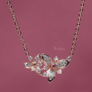 Colgante de Flor con Diamante Redondo Cultivado en Laboratorio, Certificado por IGI, en Oro Rosa/Amarillo y Blanco de 18K |   Collar de Diamantes Finos de Lujo - Product Image 1