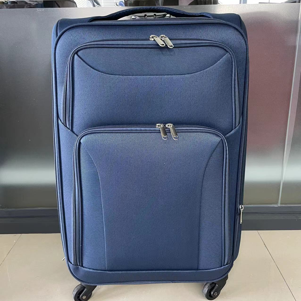 Somago Carry On Luggage Front Open 22x14x9 Airline Approved Lightweight Suitcase With Cup Holder And Usb Port Aluminum Frame Polycarbonate Spinner Hard Suitcase With Tsa Lock Silve 6117320