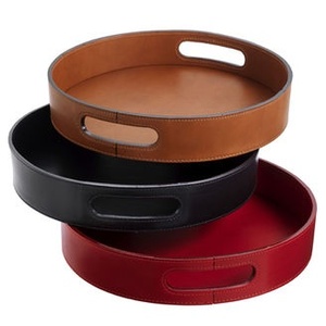 Plateau de service élégant en cuir noir pour support polyvalent avec cadre profond et doublure propre pour des arrangements de chambre luxueux - Product Image 6