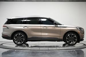 2020 Lin-coln Aviator Reserve AWD Turbo Engine Sièges en cuir FWD Drive - Product Image 3