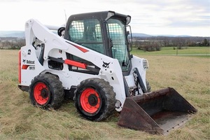 Haute opération 2019 BOBCAT S740 Skid Steer Wheel Loader avec seau en très bon état prêt à expédier - Product Image 4