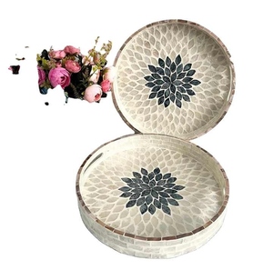 Elegante bandeja de servicio de MDF y nácar hecha a mano, decoración del hogar de alta tendencia para hoteles y restaurantes - Product Image 1