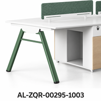 Poste de travail de bureau pour quatre personnes, avec pieds en A verts, panneaux de 25 mm et armoires intégrées, idéal pour les espaces de travail partagés modernes.