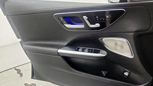 Mercedes-Benz C 300 4MATIC 2024 Seminuevo en Excelentes Condiciones - Product Image 5