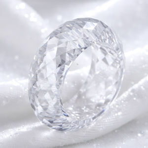 แหวนเพชรทองคำขาวสังเคราะห์เม็ดเดียวทรงโมโนลิธิก ได้รับการรับรองจาก IGI สีขาว F หรูหรา มีทุกขนาดให้เลือก - Product Image 4