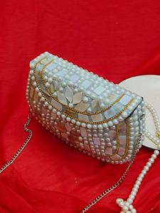 Bolso de mano de lujo con cuentas de perlas hecho a mano con mosaico de nácar y piedras decorativas, monedero de boda para fiesta de noche para mujer - Product Image 4