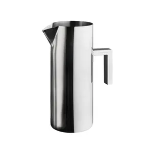 Carafe décorative en métal artisanal moderne pour intérieur, bureau et maison – Élégante carafe en laiton faite à la main pour décoration de mariage Zahid - Product Image 3