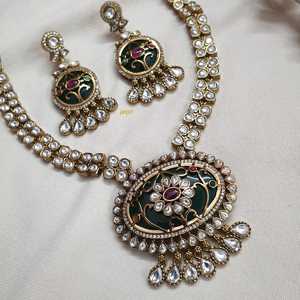 À la mode pierre verte Moissanite Kundan pendentif collier ensemble plaqué or titane acier inoxydable chrétien coeur forme motif - Product Image 3