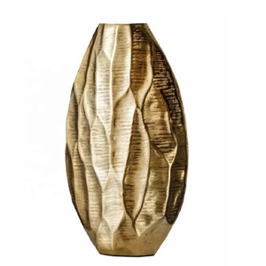 Jarrón de Metal con diseño inspirado en hojas con elegante acabado metálico florero decorativo de mesa elegante para decoración moderna del hogar - Product Image 4