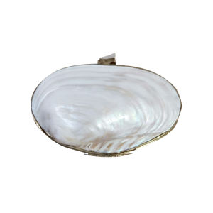 Clutch de Noche Artesanal con Cristales Exquisitos y Detalles de Perlas, Latón y Lujo - Product Image 1