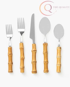 Ensemble de couverts en bois de qualité supérieure, poli à la main, vaisselle écologique pour une expérience culinaire de luxe - Product Image 4